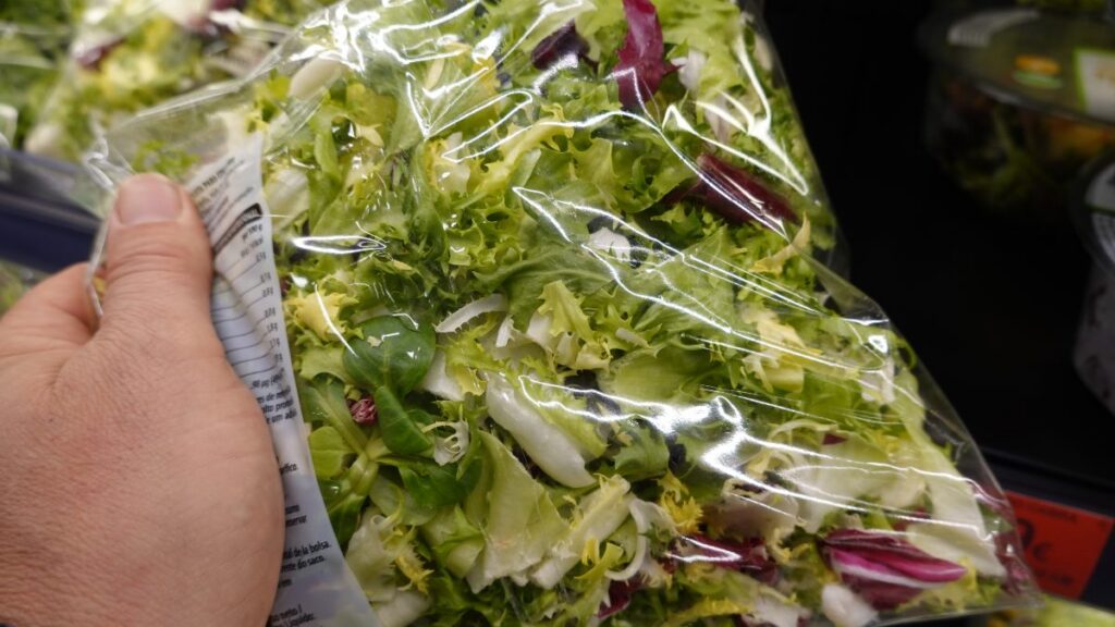 Comer lechuga no está prohibido, pero requiere cuidados.jpg